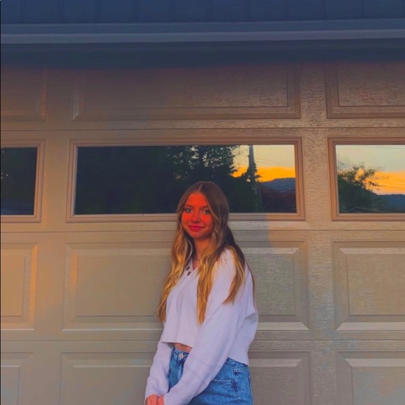 Meet your Posher, Katelyn - Picture 1 of 1
